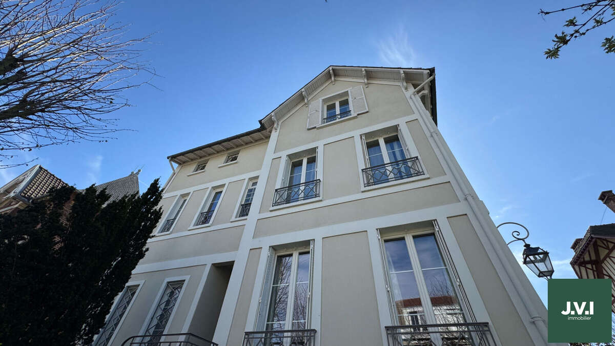 A VENDRE Maison Enghien Les Bains 11 pièces 290 m² - photo 11