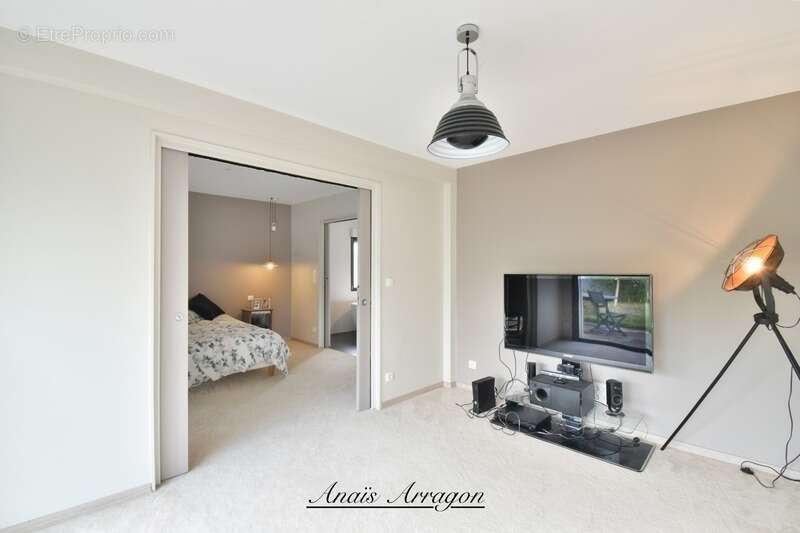 Demeure d’exception de 250 m² avec piscine, tennis et parc arboré à Saint-Sylvestre-sur-Lot(47) - photo 11
