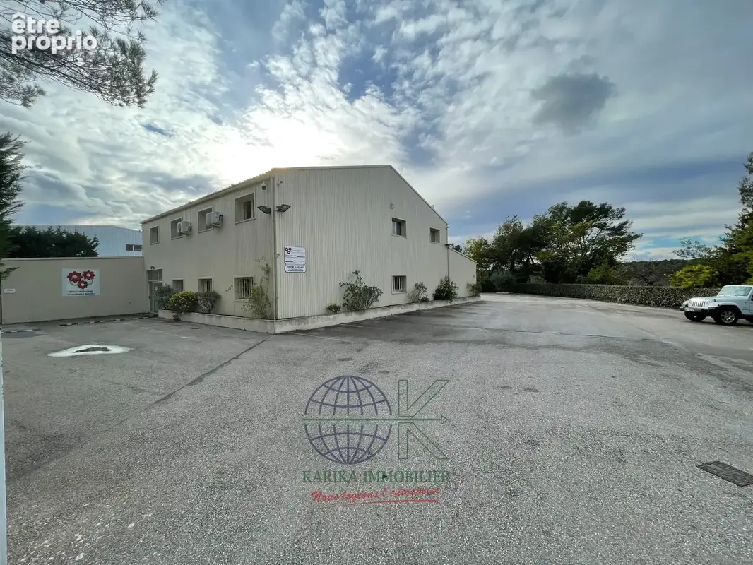 Bâtiment d'activité 1330 m2 à Roquebrune sur Argens - photo 3