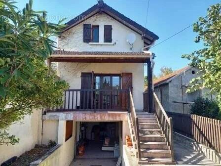 Appartement à LIVRY-GARGAN