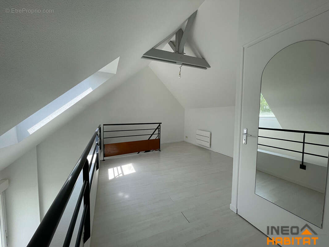 Appartement à LA MEZIERE
