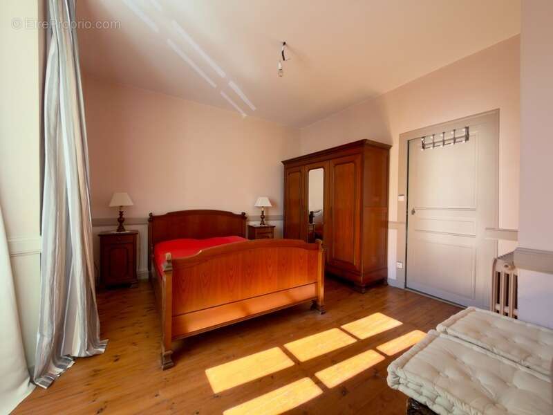 Maison à CHENEHUTTE-TREVES-CUNAULT