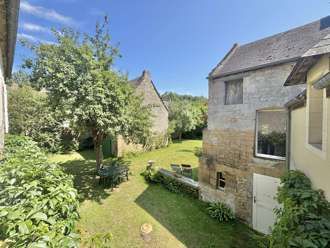 Maison à COURSEULLES-SUR-MER
