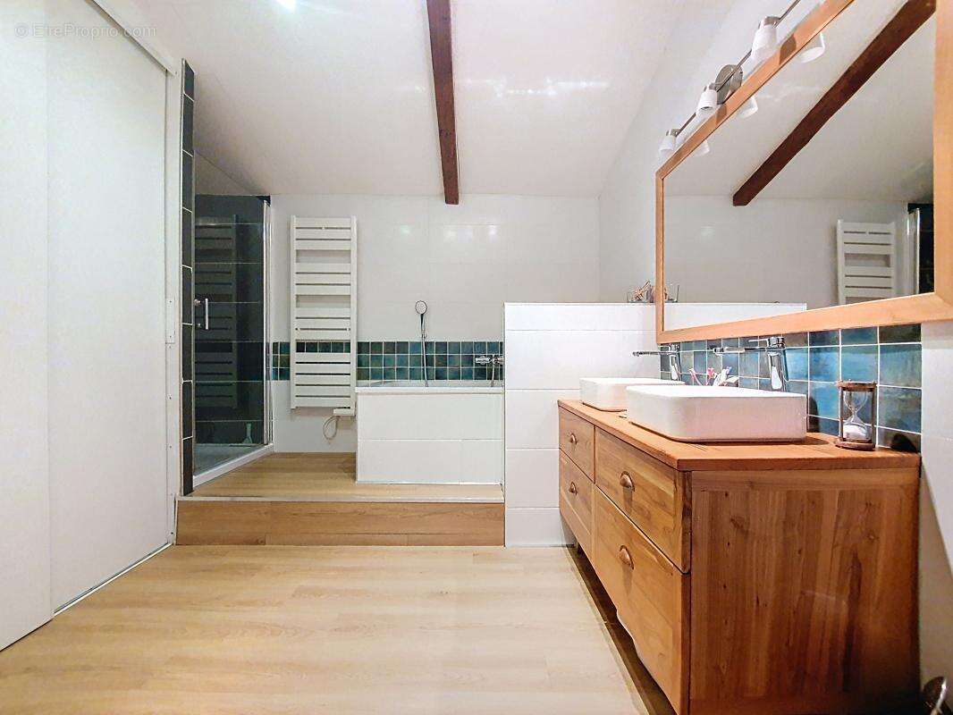 Maison - 3 Chambres - Jardin - Terrasse - Garage - 2 Places de parking privatives - Proches commerces et écoles - photo 19