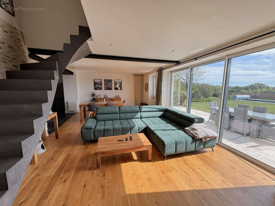 Maison à SAINT-MELAINE-SUR-AUBANCE