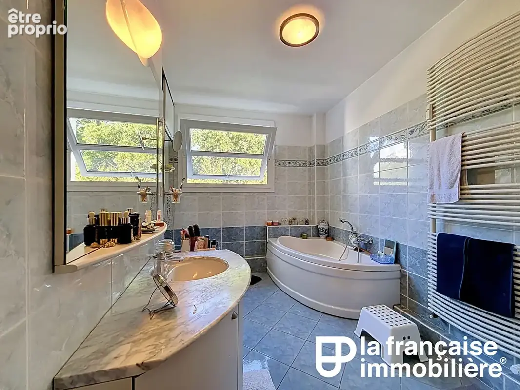 RENNES RUE D'ANTRAIN - Appartement familial de 116 m², 3 chambres, balcon et parc privé - photo 6