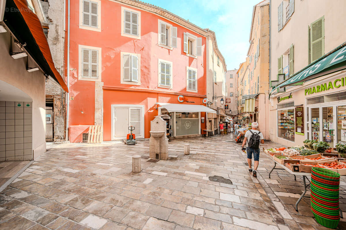 Appartement à HYERES