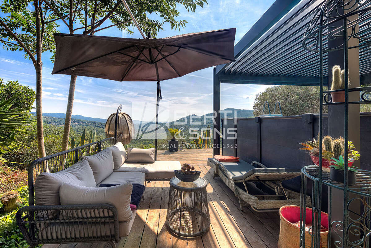Villa de charme - vue mer panoramique - les adrets-de-l'estérel - photo 3