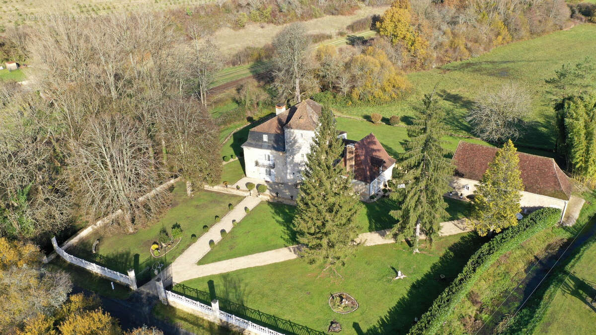 Maison à SAINT-CREPIN-D'AUBEROCHE