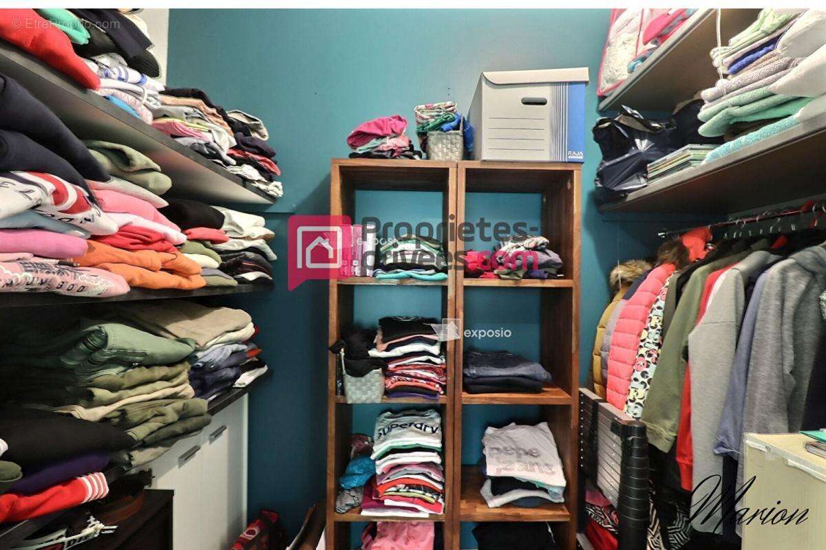 Maison à LA NEUVILLE-ROY