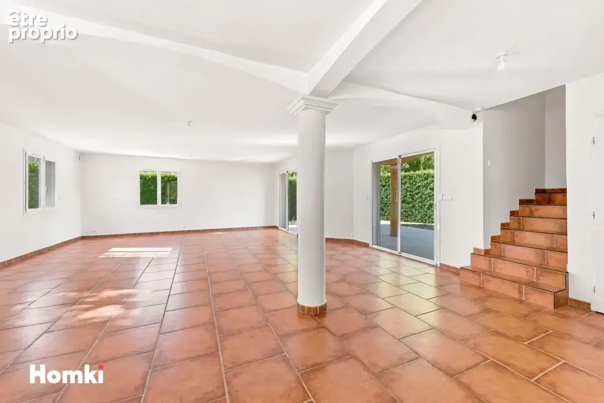 Maison/Villa T4 de 162 m² à Massieux 01600 - photo 4