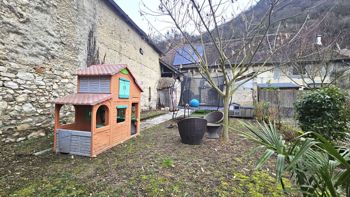 Maison à BREGNIER-CORDON