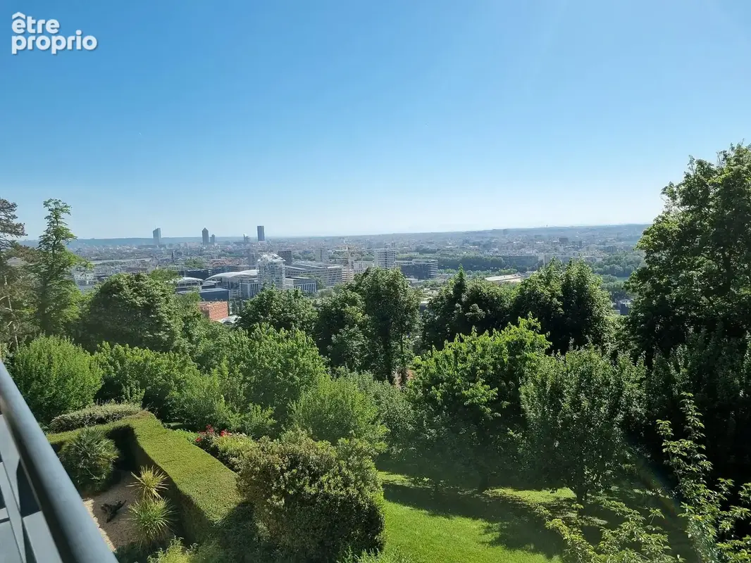 Appartement 120 m² à Sainte-Foy-Les-Lyon  - photo 3