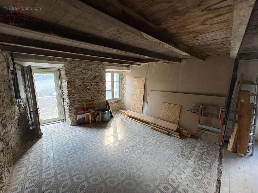Maison à SAINT-AMANS-SOULT