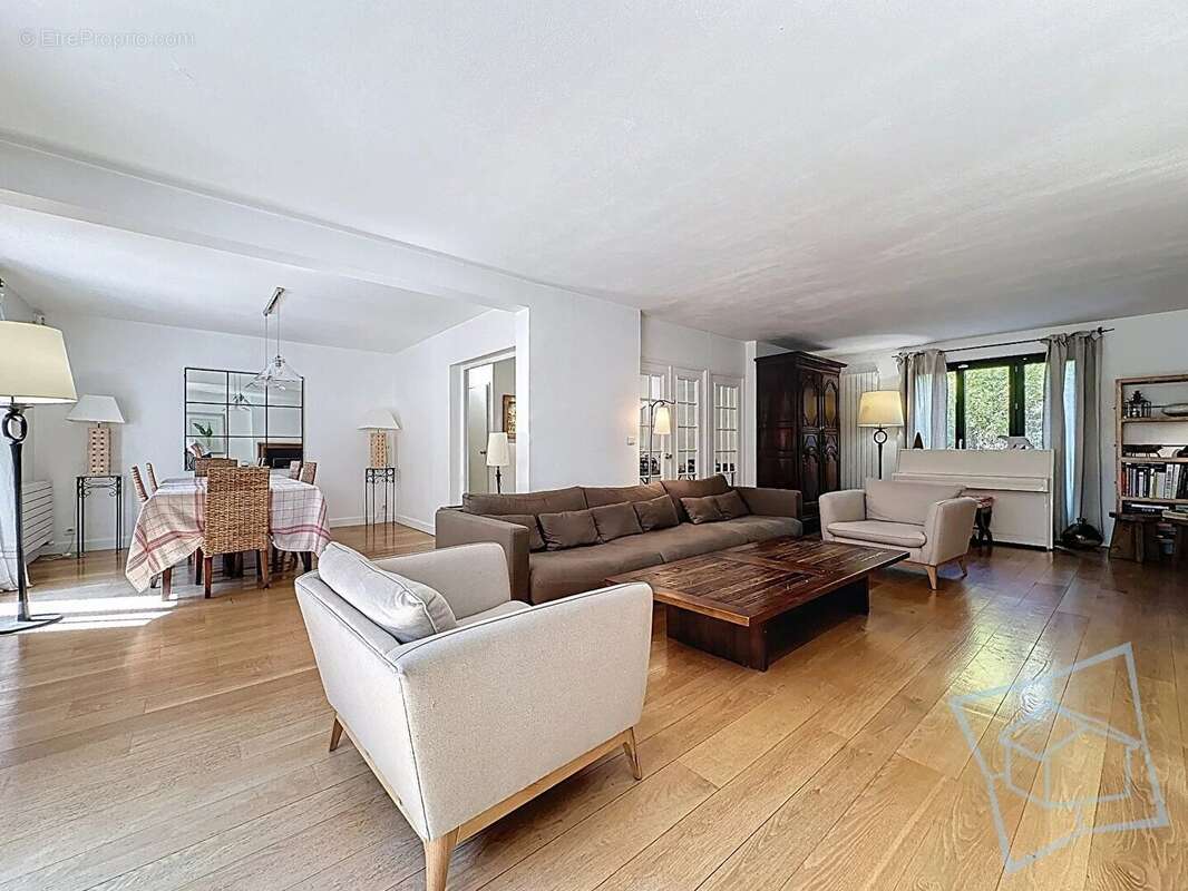 Maison Port Royal - Voisins - 7 pièces 183.85 m2 - photo 2