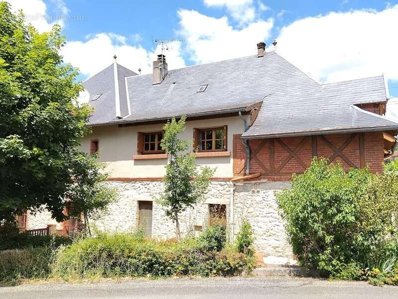 Maison à VILLEFRANCHE-DE-ROUERGUE