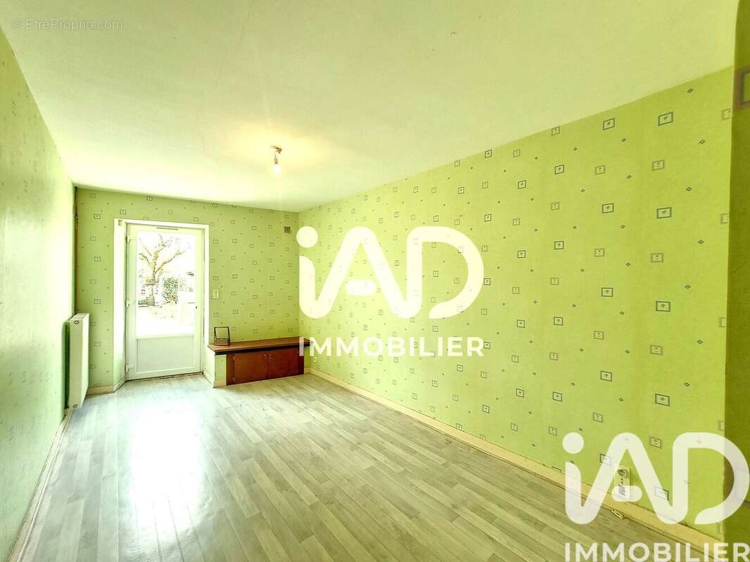 Maison 96 m² à Leignes-Sur-Fontaine  - photo 9