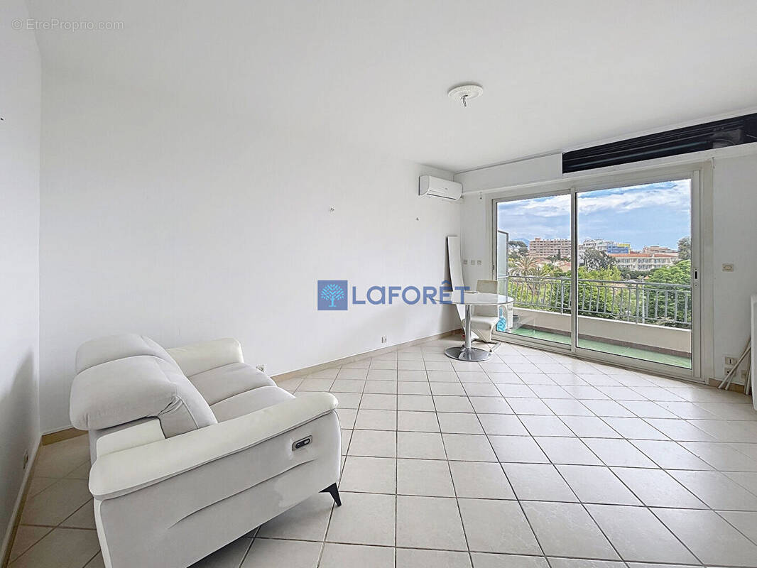 Appartement à CAGNES-SUR-MER