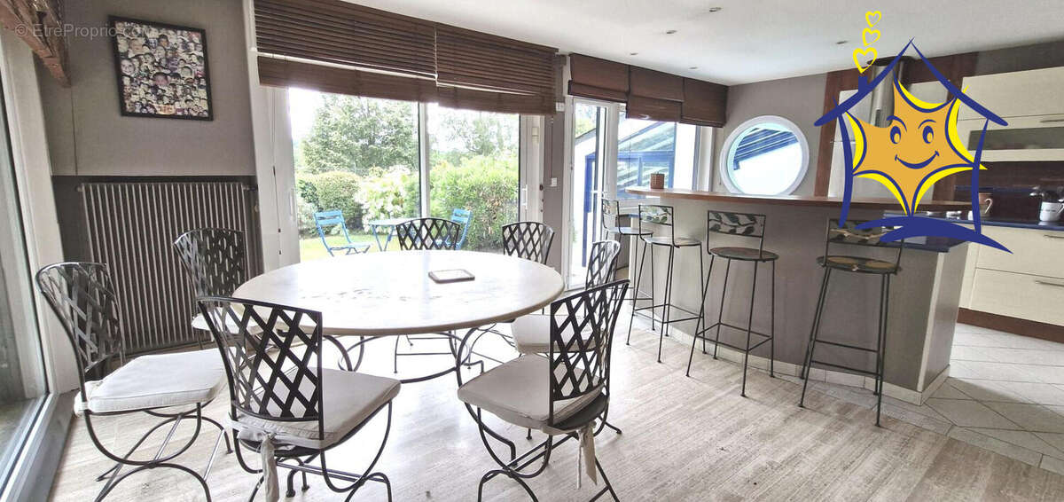 Maison 275 m² à Viry-Chatillon  - photo 3