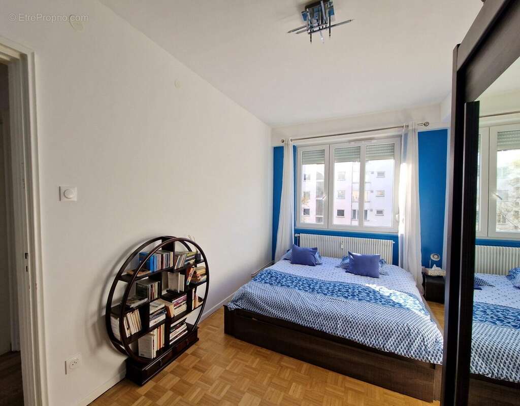 Chambre 1 - Appartement à STRASBOURG