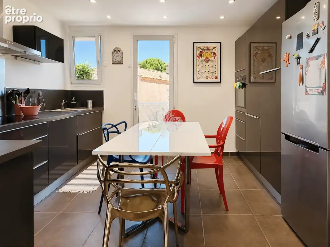 Appartement de type 4 entierement renove - terrasse - centre ville a pied - sanary sur mer - photo 6