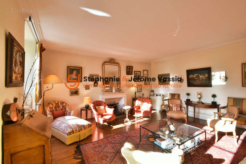 Propriété de prestige du XVIIIᵉ siècle – Domaine sur 4 hectares avec dépendances – Pyrénées - photo 6