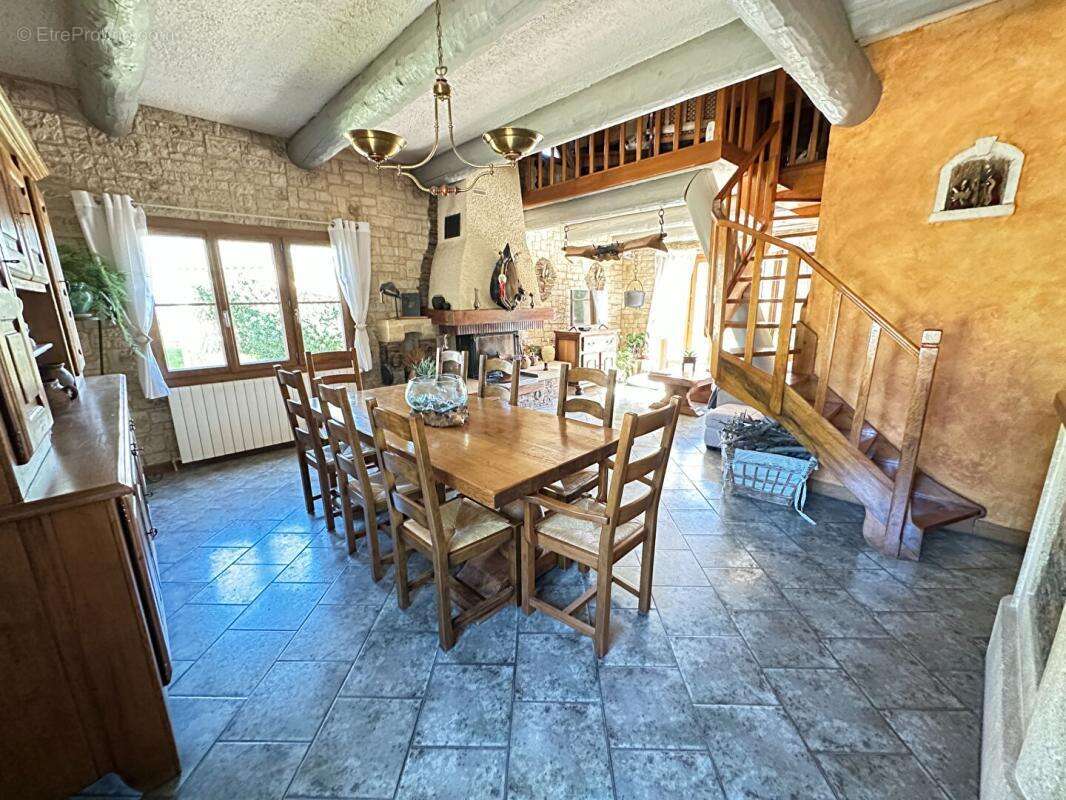 Maison à LAURIS