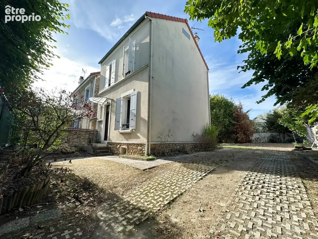 Photo Maison à Saint-Maur-Des-Fosses au prix de 695 000€