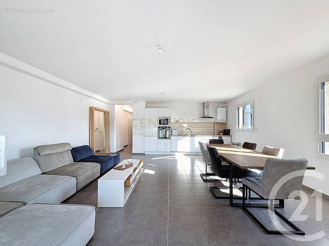 Appartement à BOURGOIN-JALLIEU