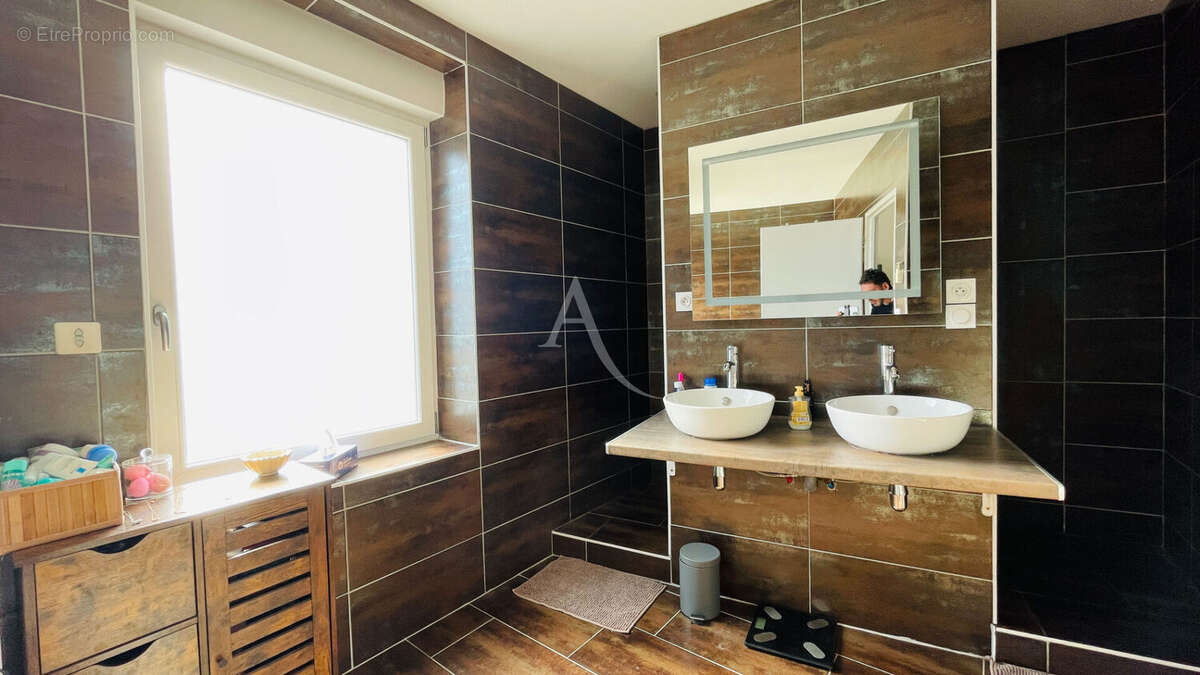 Maison à DOGNEVILLE