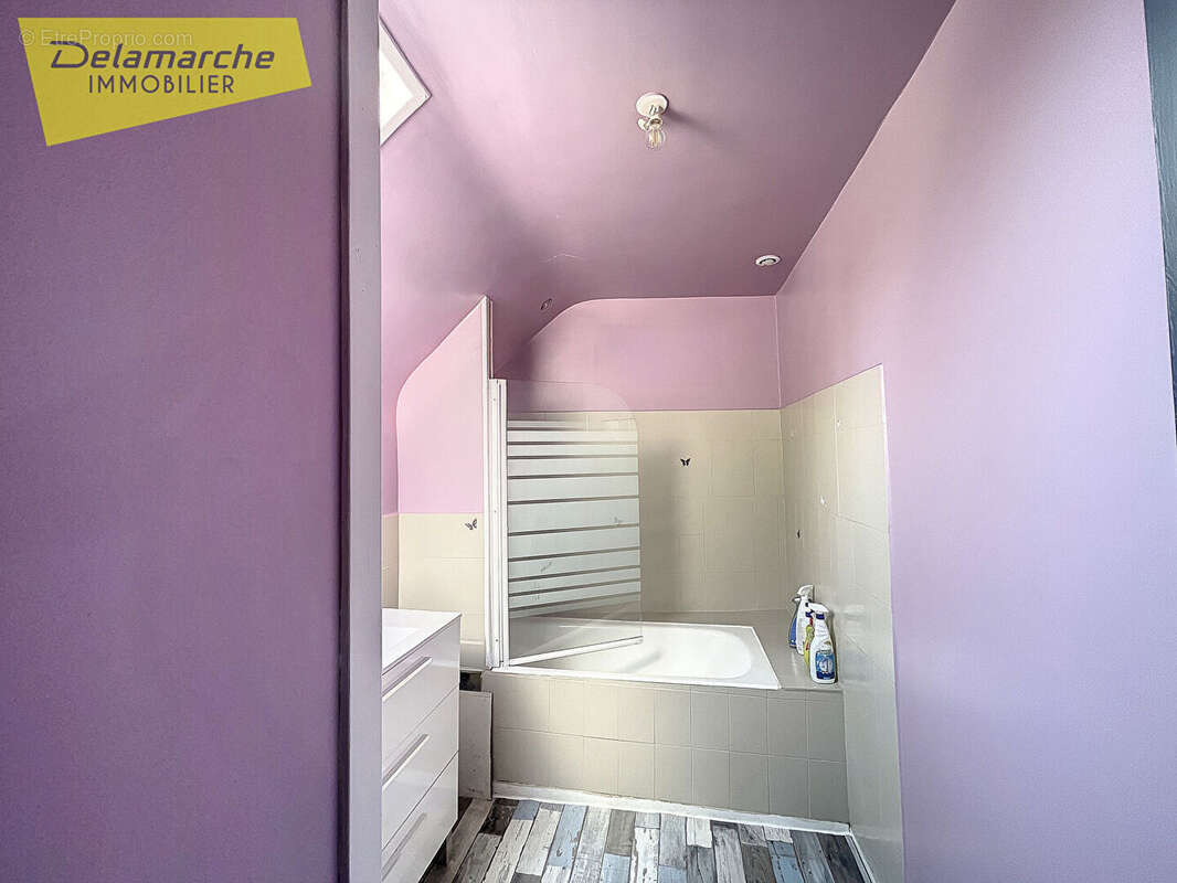 10 min AVRANCHES (50300) 10 min GRANVILLE (50400) maison à vendre à  Sartilly Baie Bocage (50530) 5 chambres , dépendances et te - photo 7