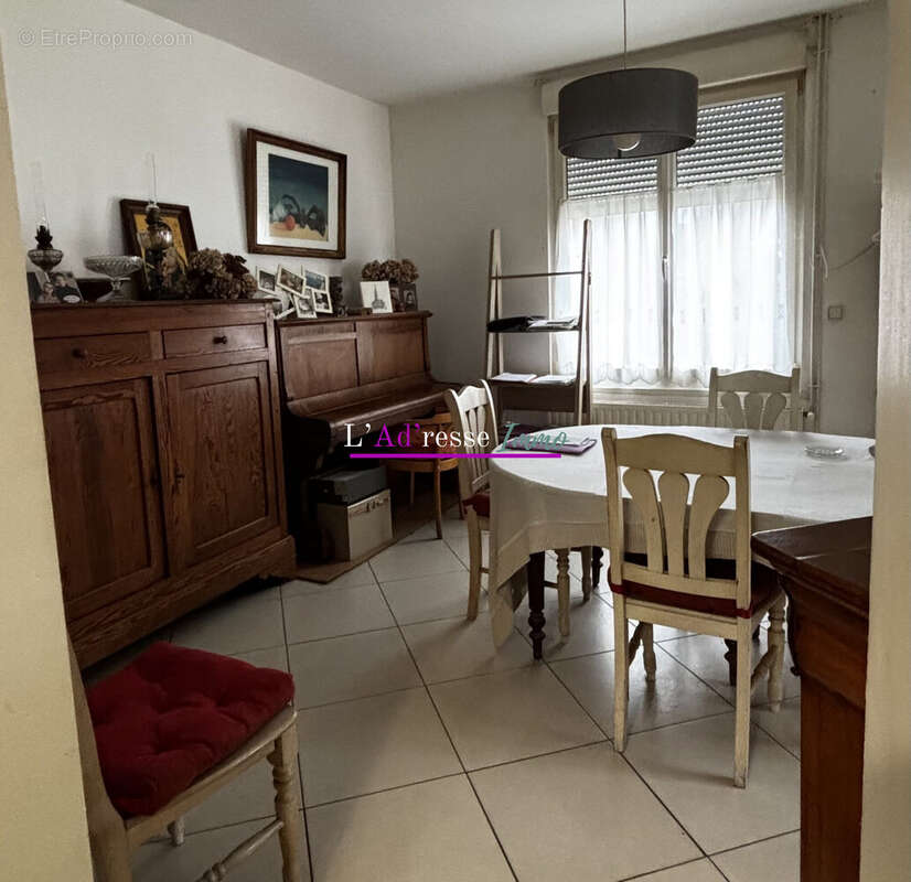 Maison à CROISILLES