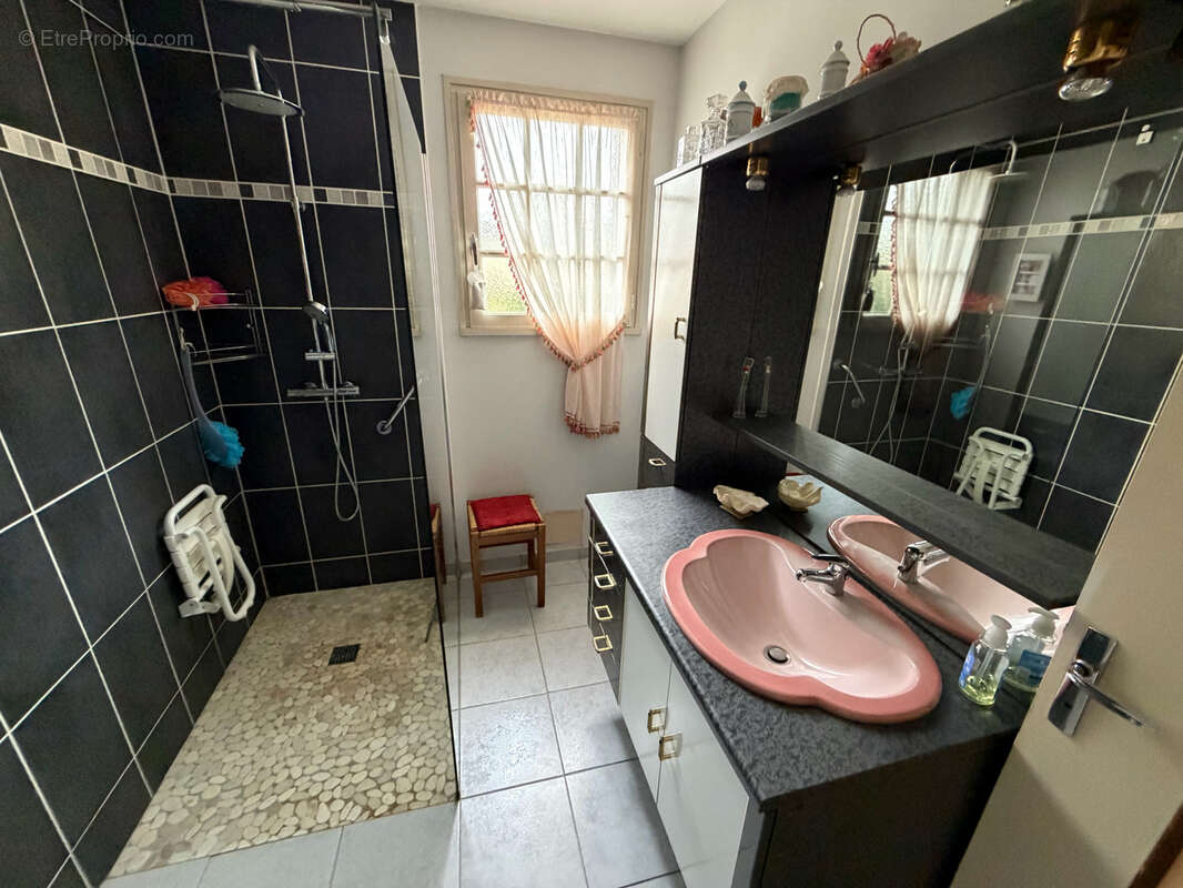 Maison  sur sous-sol - 4 chambres - - photo 12
