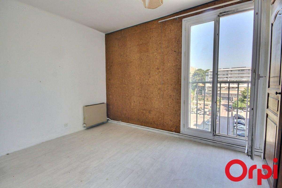 Appartement à MARSEILLE-11E