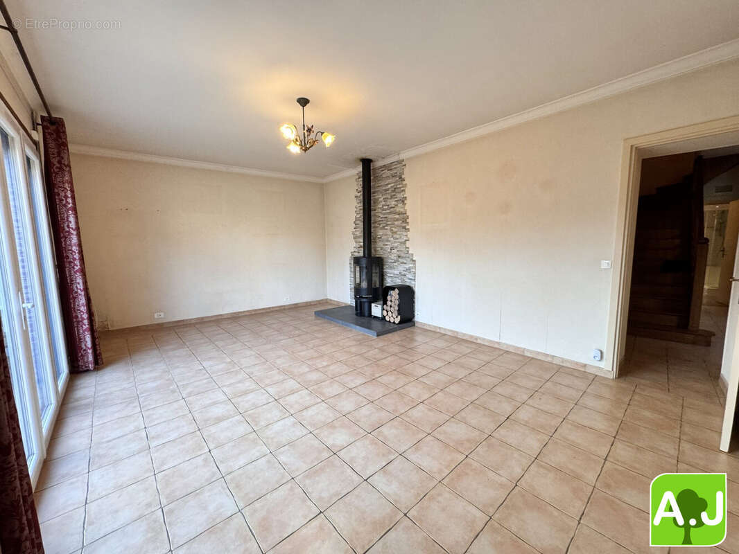 Maison 97 m² à Anet  - photo 4