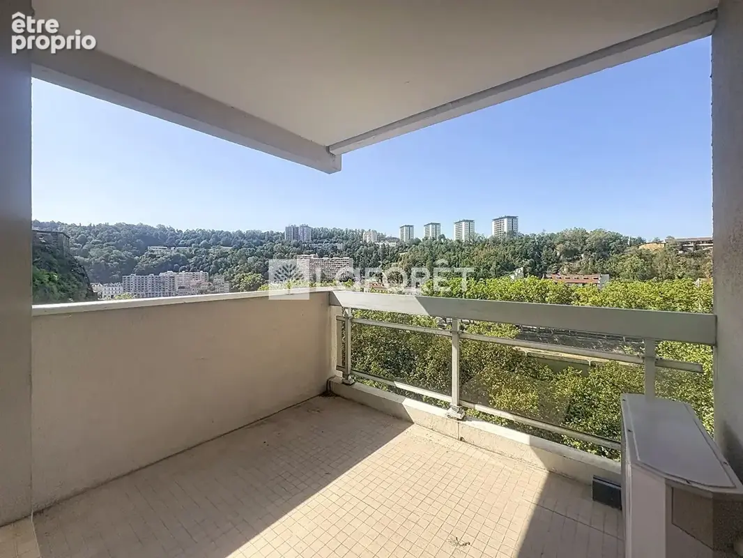Quais de Saône - Appartement familial T4 -117m² lumineux avec vue dégagée - photo 8