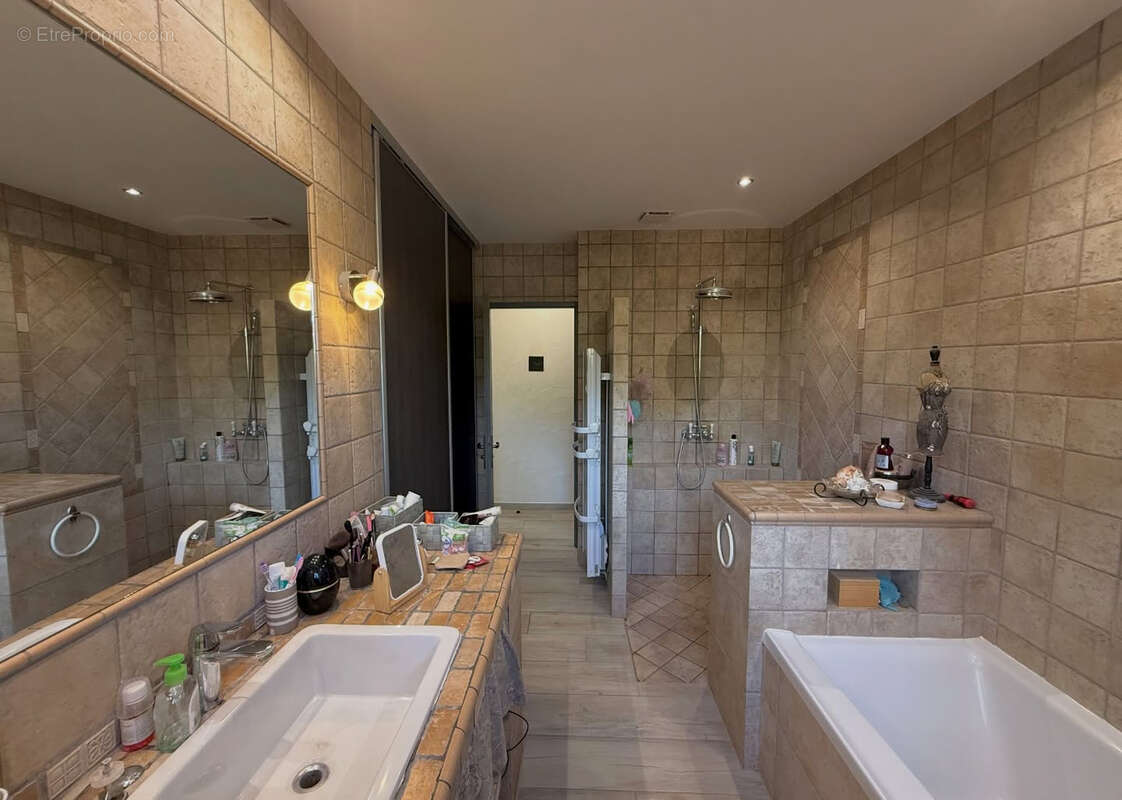 Maison à SAINT-BONNET-DU-GARD