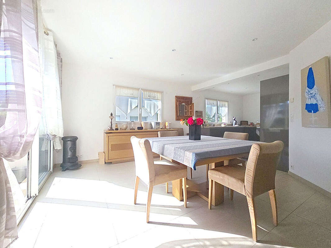 TROUVILLE SUR MER - Maison contemporaine de 6 pièces - photo 3