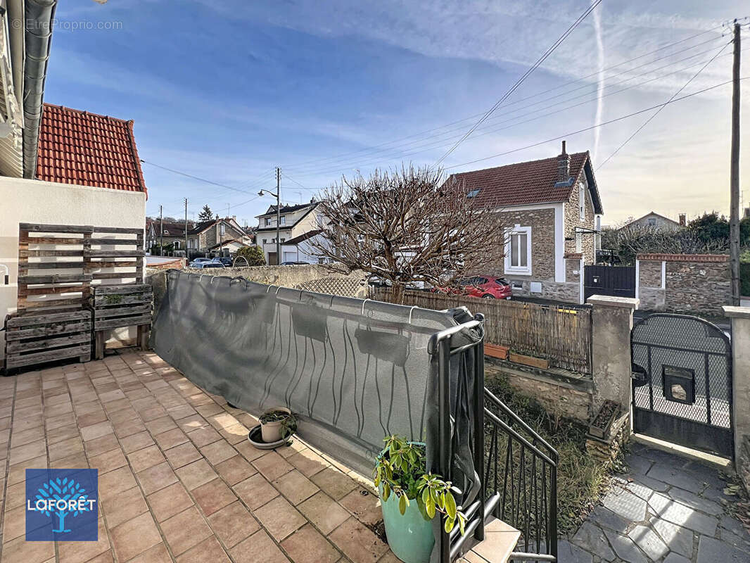 Maison à CORBEIL-ESSONNES