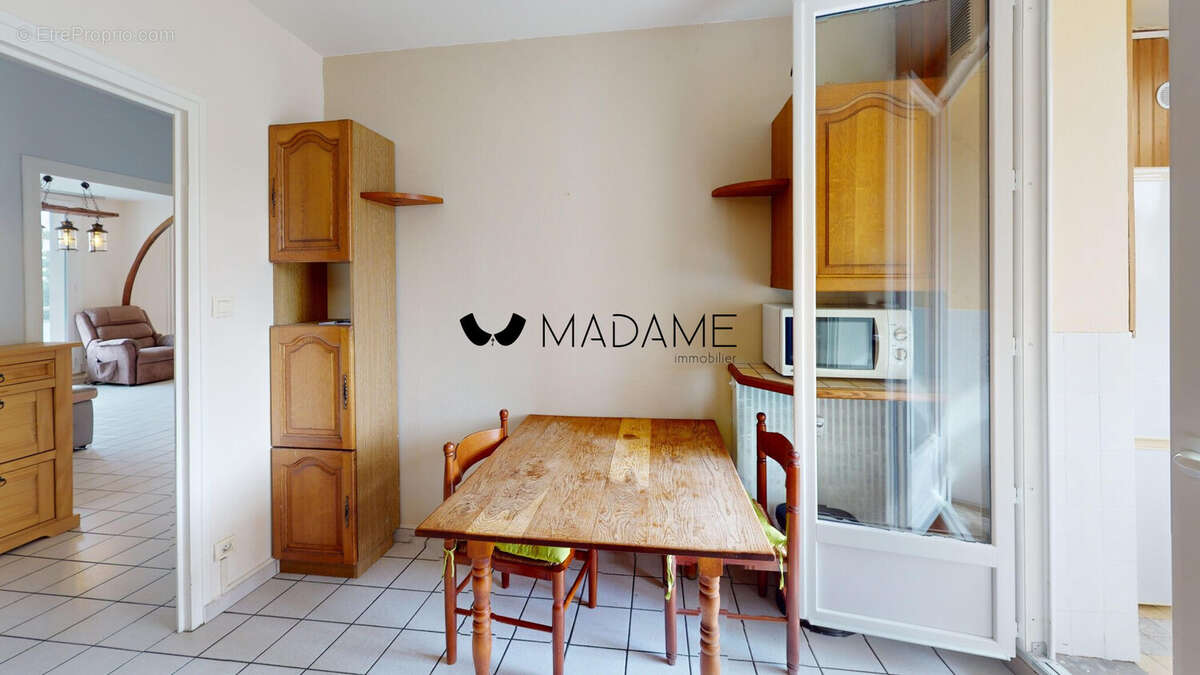 Appartement à SAINT-MARTIN-D'HERES