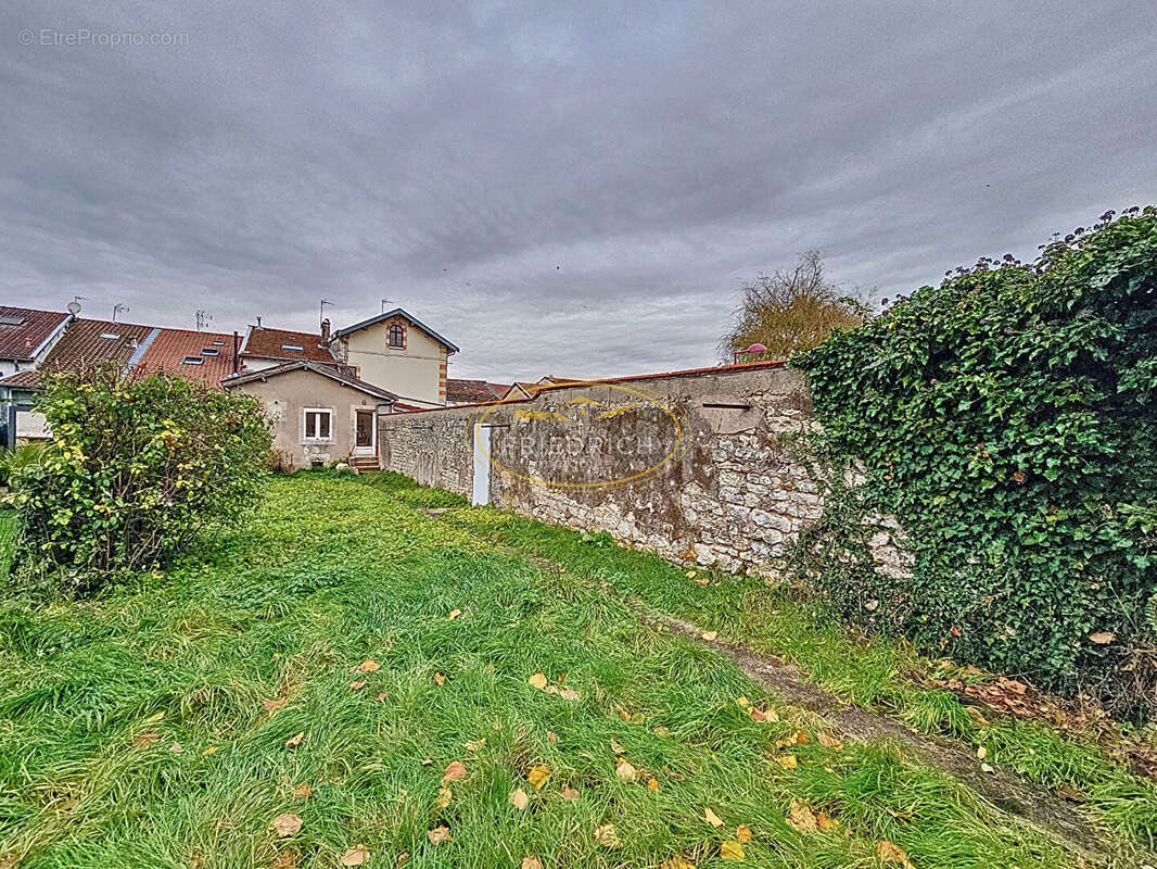 Ensemble immobilier - logements loués - photo 9