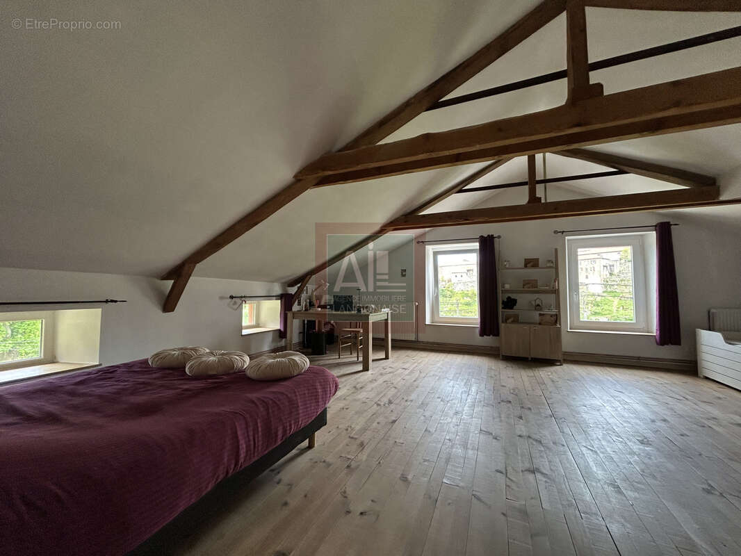 Maison à PRADELLES