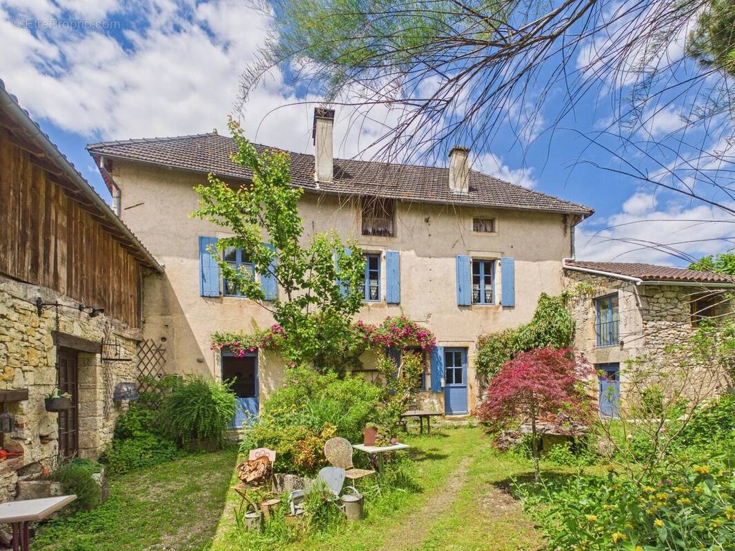Maison à SAINT-CIRQ-LAPOPIE