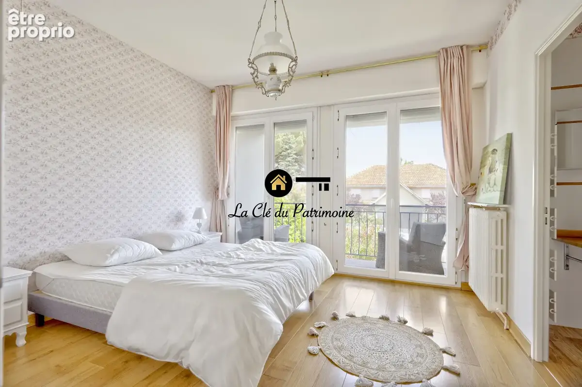 Villa de 308 m2 sur terrain de 1000 m2 avec terrasse- jardin et dependance - ares - photo 18