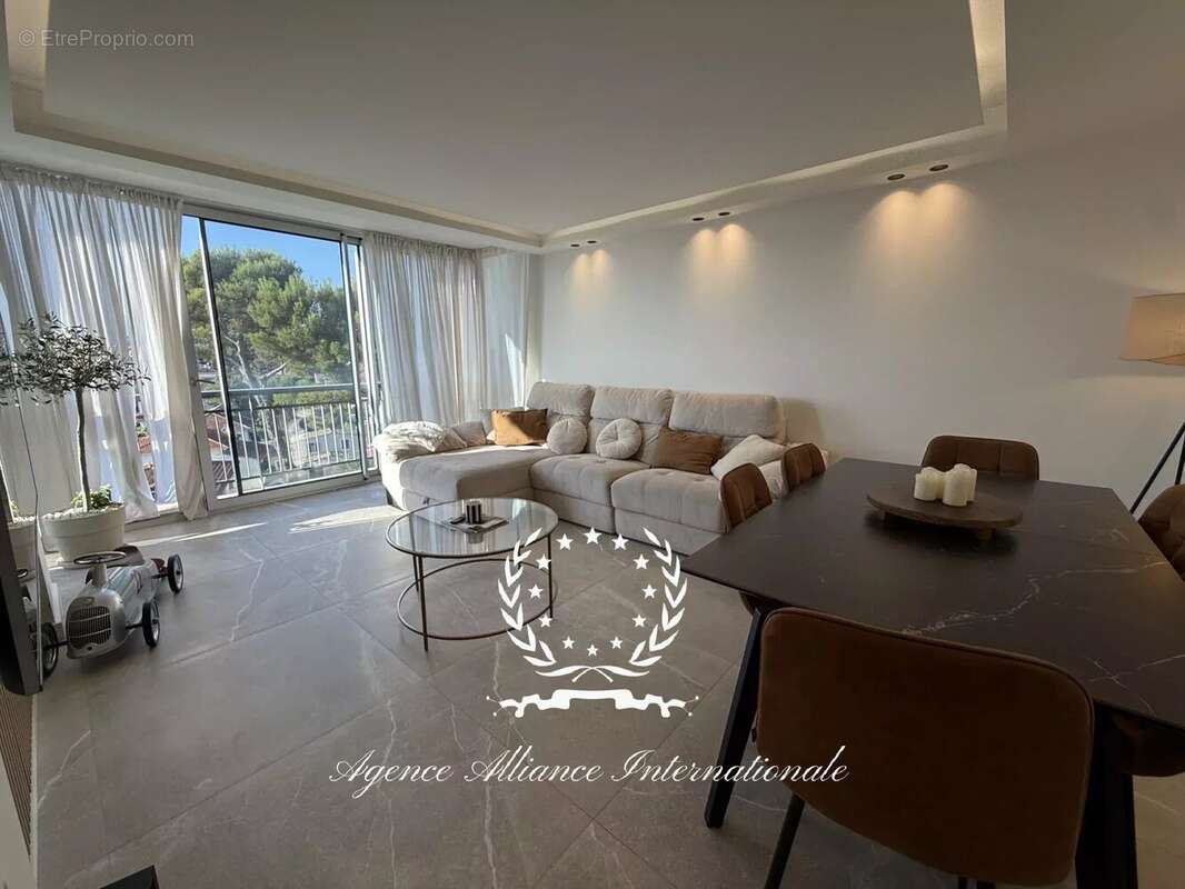 Appartement à LE CANNET