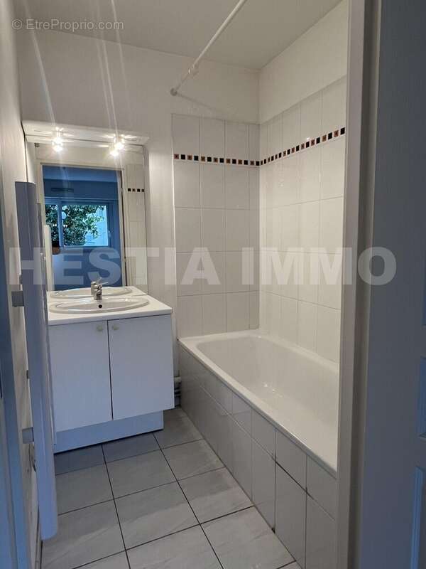 SALLE DE BAINS - Appartement à NANTES