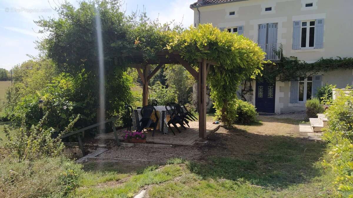 Charmante maison bourgeoise avec piscine - photo 17