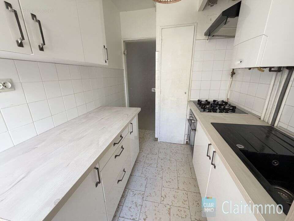 Appartement T4 a vendre - balcon - loggia - cave - calme - - Appartement à MARSEILLE-13E