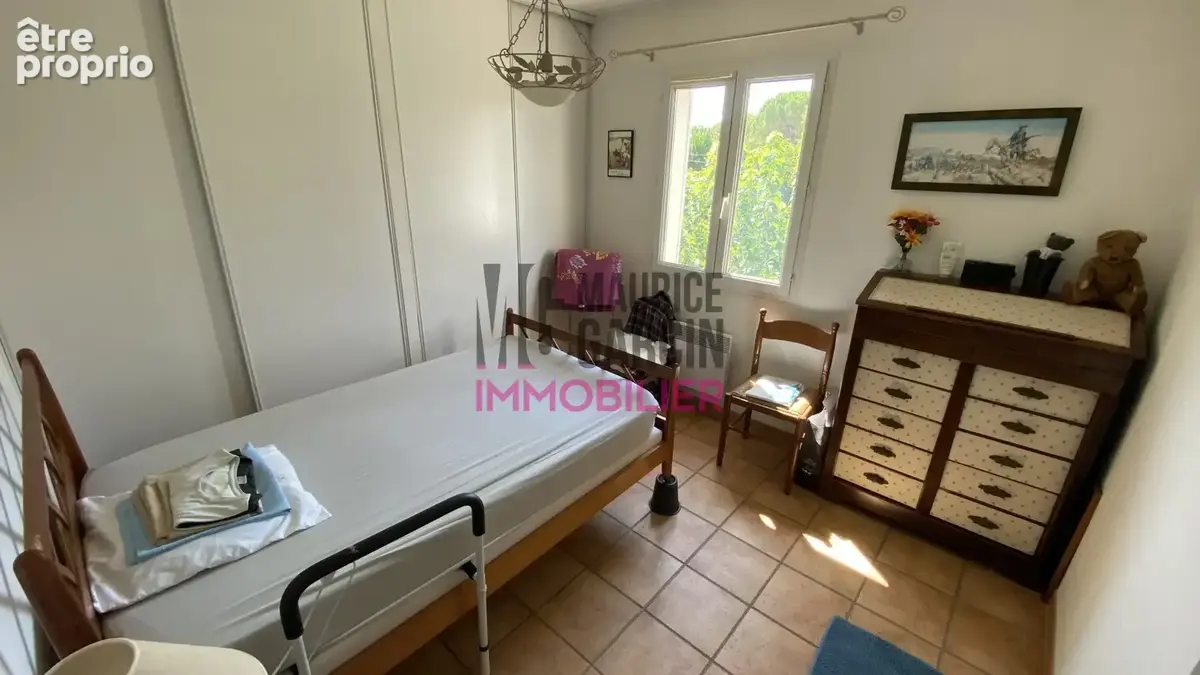 Maison 94 m² à Entraigues-Sur-La-Sorgue  - photo 7