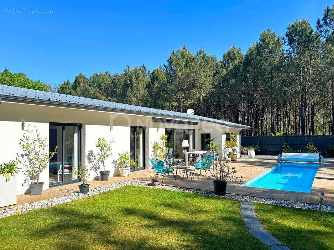 Maison à BENESSE-MAREMNE